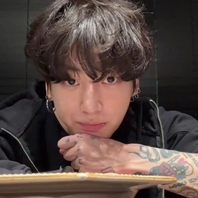 mnifairy's profile picture. • 𖦹 ׂ 𓈒 🐇 ／ ⋆ ۪