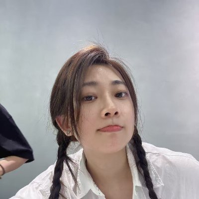 MauricioHe42805's profile picture. 這裡是小小苦瓜！