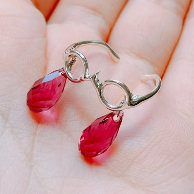 tanizaki0001's profile picture. カラスバさんとパモがすき/リプ少なめエアリプ多め/20↑/
別名義でハンドメイド作家やってます▼