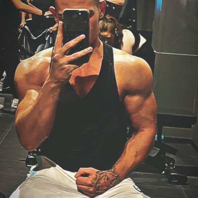 GxRyAsSe's profile picture. Play/PC au temps perdu @tontonsmokjak7 @ohcengiz