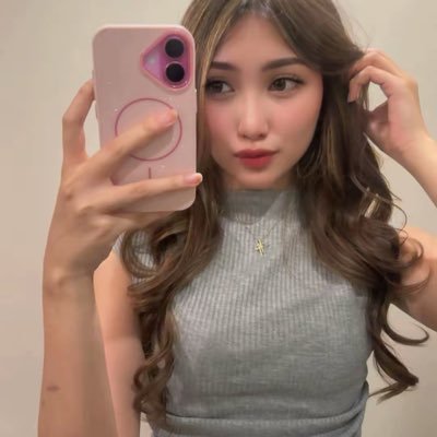 sunnflowrrss's profile picture. Don't ever blame yourself