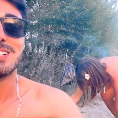 thefrenchmec's profile picture. Words in motion | Thoughts, poems, and quotes | Politics, money, music and everything in between ✍️