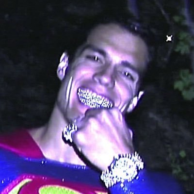 buryyafriendd's profile picture. I could eat that girl for lunch 🥱