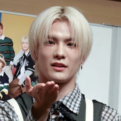 DXTEEN Level UP プレミアムサイン会 マイク両手持ちがキュートです