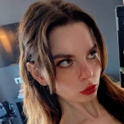 CaraLorelei's profile picture. Professional bucket-list fulfiller. 

Berlin or FMTY.