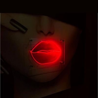 BougearelA78785's profile picture. Créateur introspectif explorant, avec l’IA, la résilience androgyne et le Réel lacanien.
Œuvre : 🪞Le Miroir Rouge — dialogues revisités entre chair et souffle.