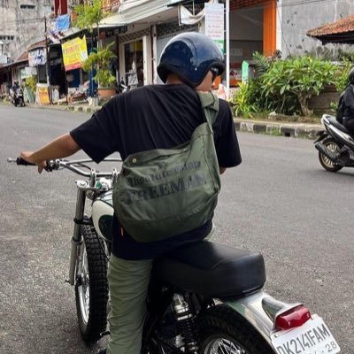 Urban_Edge95's profile picture. Confidence is the best outfit. Own it 👌🏼