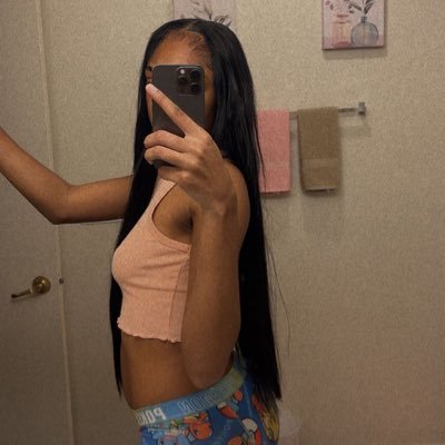 _tytianaaa's profile picture. DAW 👩‍👧💝