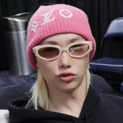 felixcatboi's profile picture. maghrébine et misandre mhhhh #unisex #vibes⠀                     ⠀   
ot8 skz ONLY⠀   ⠀