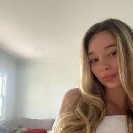 tina47813899197's profile picture. 