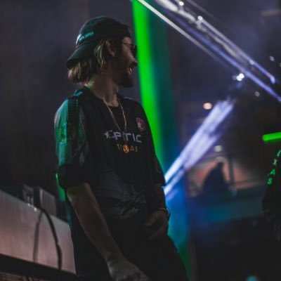 Quixyy__'s profile picture. | @CDLHypeSquad | #BoozeCrew 🍻 #Greenwall #BrickByBrick #HereWeGo #HottyToddy  | 🇵🇷🇵🇹|