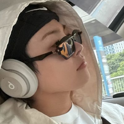 _joongluvr's profile picture. 