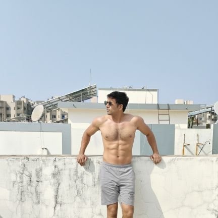 the_avg_ind1an's profile picture. If you set your goals ridiculously high and it's a failure, you will fail above everyone else's success.