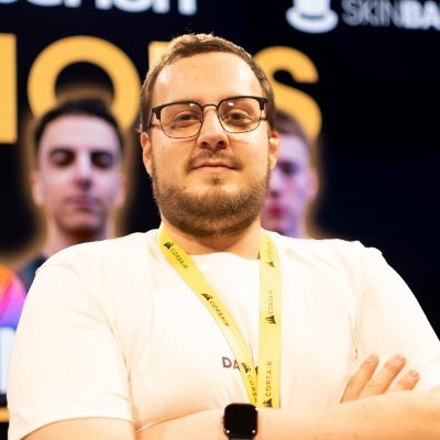 ESLotherwise's profile picture. 25 | Cloud Infrastructure Engineer | ex. @ESL | dev @ @dachcs | Freelance E-Sports Referee | contact: benjamin@otherwise.gg