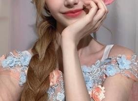 umwtd25819262's profile picture. ⠀