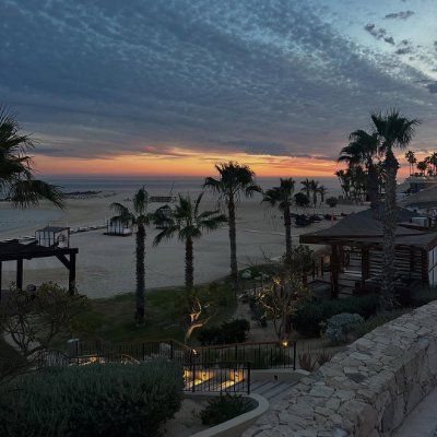 LorenHoughgpf3's profile picture. The sunshine of Beverly Hills, 🌴
The ambience of Miami Beach, 🌊
The vibrancy of Wall Street – this is my American story. #LuxuryLifestyle #USA✨