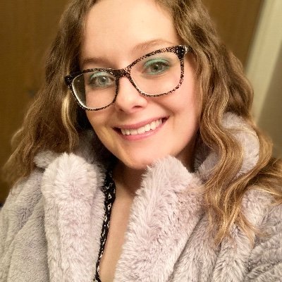 BipolarBeeb's profile picture. aestheticallysensitive. hyperaware.
vocal stimming 247.  I 💜 overreacting.
Nurse in making. 
Shakin’ til the 🌙 becomes the ☀️ 
Mommy to a tuxedo 😸