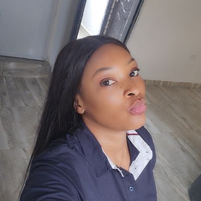 MarisOmokhuana's profile picture. Luv M̶̲̥̅γ̲̣̣̥ life