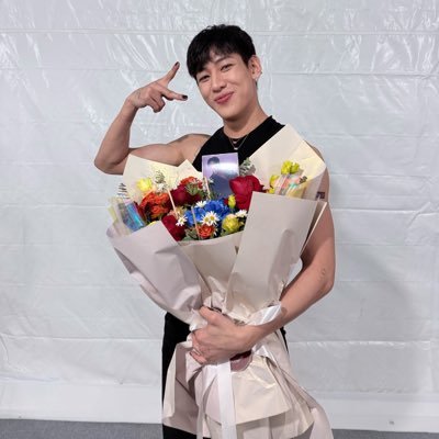 LhaLha1767336's profile picture. 