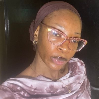 Zaynab_Shindara's profile picture. ITeach Chemistry. UI/UX Designer…