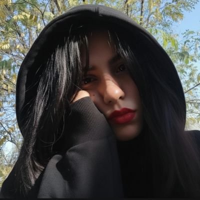 014she's profile picture. tamam.