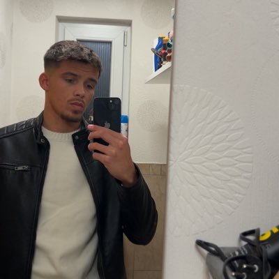 Denny_456's profile picture. 