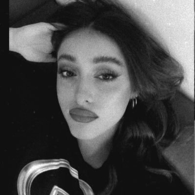 gobbissima's profile picture. gobba e strega ma ho anche dei difetti