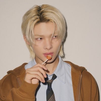 nrkvibez's profile picture. for @aawonair