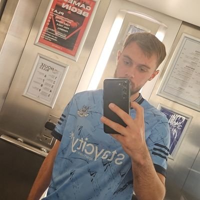 marleynffc's profile picture. 🇬🇧
Science. F1. Forest.