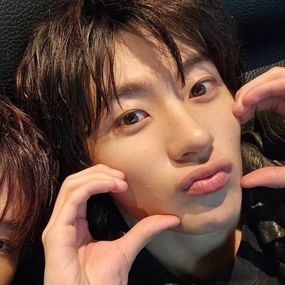 chnyngnaa's profile picture. loving chanyoung and RIIZE! 🧡🦕