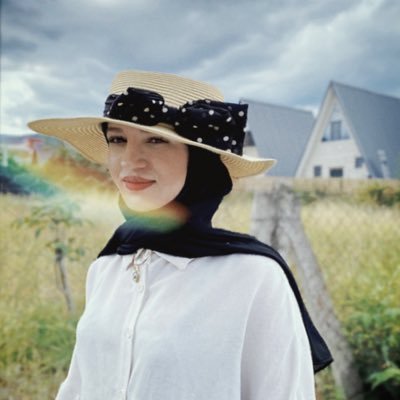 israahmedogluu's profile picture. sono stato creato per le parole, ero un poeta, un monaco della verità.  ꩜