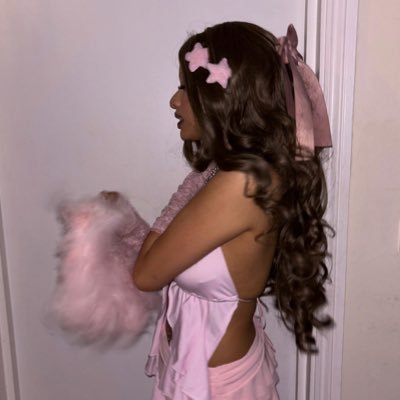 prissiprisca's profile picture. ♏︎ head cvntress in the making (professional eyekon) @manzanitadoll