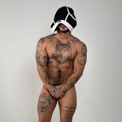 srcorreia__'s profile picture. https://t.co/TnjxT0Xbk5                             https://t.co/jCmBeeyTb0