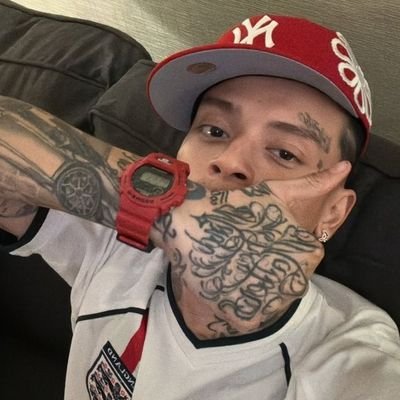 yungleangel's profile picture. 