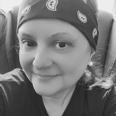 sandrabporto's profile picture. “Meu caminho é feito de alma com pés valentes, mesmo quando cansados arriscam mais um passo. É essa doce valentia que me trouxe até aqui". . . . . Ana Jácomo