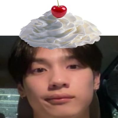 sleptonscene's profile picture. #surfjava's  forever adorer 𖹭