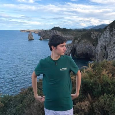 carlosfdez412's profile picture. ESFJ-T | si vas pensando que te va a pasar algo es cuando te pasa, si vas haciendo lo que te da la gana no