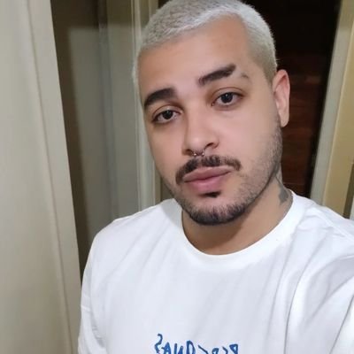 vicvicviczin's profile picture. eu sou de verdade.