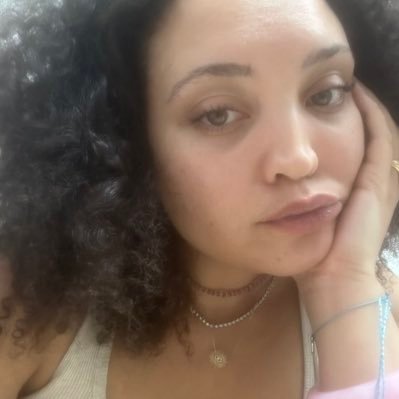 50percentpawg's profile picture. urban shaman/infrared hot yoga instructor/publishing darling/budding novelist/Wigger Cultural Commentator™