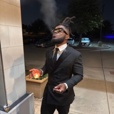 UrMumSwallows's profile picture. The random voices in my head in font format. #Alphalupi #Alphalupico #4L #AAO