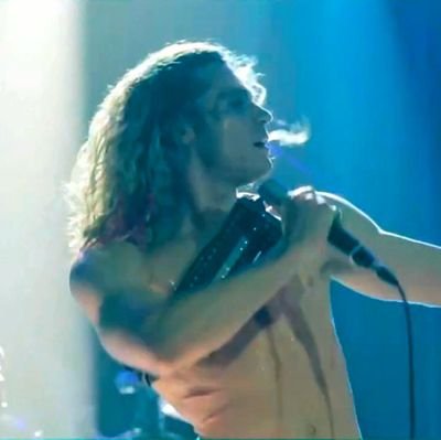 sawyerstat's profile picture. 🇮🇹, 30, she/her
Film, serie, musica, libri, anime/manga, videogiochi, amo tutto insomma...