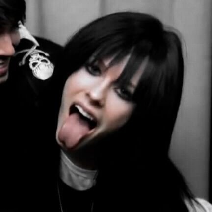 PP3TR0VA's profile picture. she/her