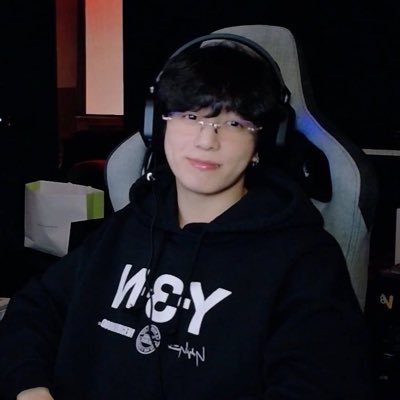 myonlyoona's profile picture. MILLION DOLLAR RIDE BITCH IM A BUGATTI