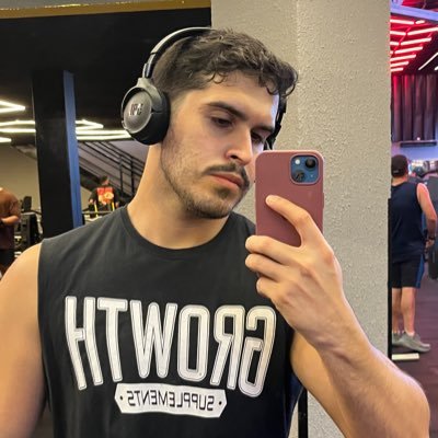 jacksonsousr's profile picture. disruptivo a tudo que é lógico    _eujackson