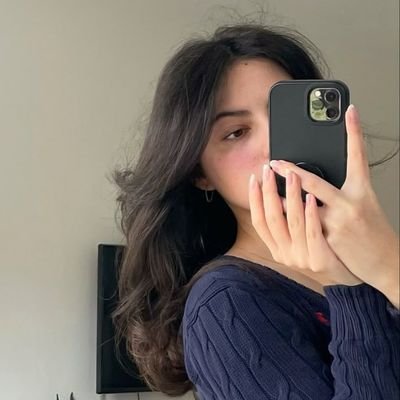 _elysiumeyes's profile picture. Studying atoms, bonds, and a little bit of magic💥