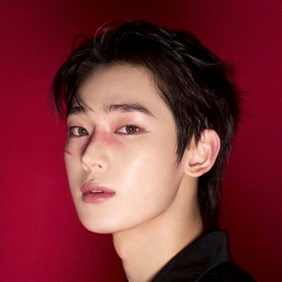 Sunoo's Shion on the Dark Moon Lamp is so calming. Thank you Sunoo