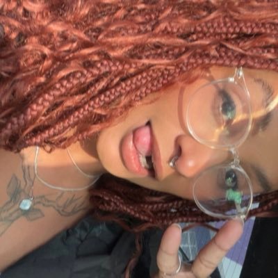 xvroseno's profile picture. coloco a culpa das merdas q eu faço no meu signo