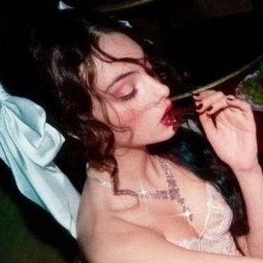 im__ahi's profile picture. snow flakes
I counted till they danced so
                                  CS student