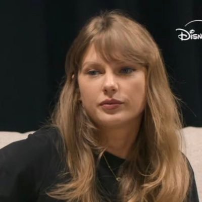 glitterglueyay's profile picture. she/her