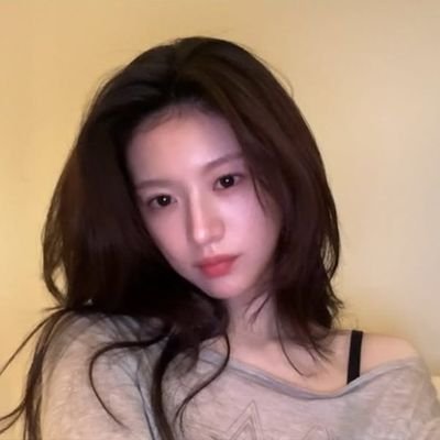 abcdefgghhh1's profile picture. #고윤정 #정준원